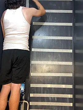 bwcizThrobbing online show from 12/22/25, 06:27