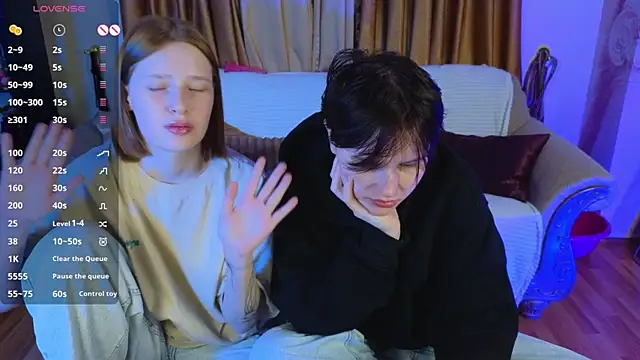 Snapshot of Tara_Lawson chatting on 09/22/25, 07:05 Tara Lawson online show from 09/22/25, 07:05