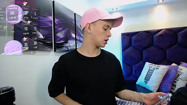 LiamWildx20 online show from 09/10/25, 04:45