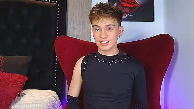 LiamWildx20 online show from 10/14/25, 05:08