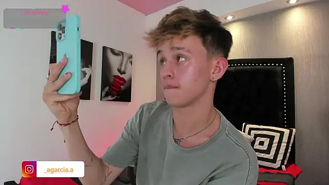 LiamWildx20 online show from 03/01/26, 04:03