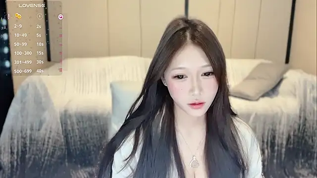 Snapshot of -monica-tina- chatting on 11/07/25, 10:32 -monica-tina- online show from 11/07/25, 10:32