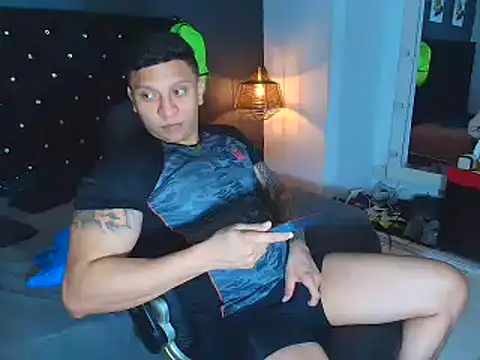 ethan dalton  online show from 11/06/25, 03:07