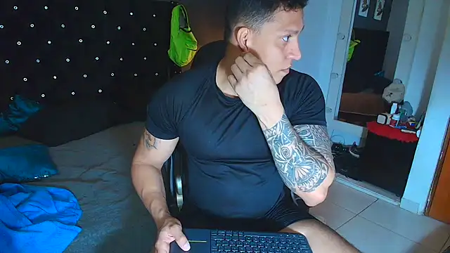 ethan dalton  online show from 11/11/25, 03:28