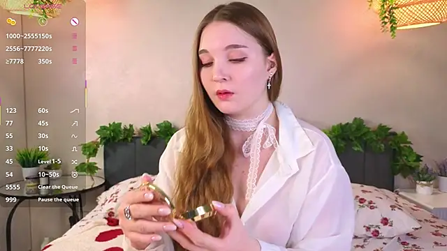 ConstanceHelms online show from 11/28/25, 05:32