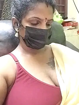 poojaa-rani online show from 11/20/25, 05:01