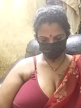 Snapshot of poojaa-rani chatting on 02/02/26, 06:39 poojaa-rani online show from 02/02/26, 06:39