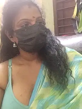 Snapshot of poojaa-rani chatting on 03/23/26, 05:06 poojaa-rani online show from 03/23/26, 05:06