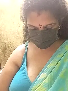 Snapshot of poojaa-rani chatting on 04/03/26, 06:28 poojaa-rani online show from 04/03/26, 06:28