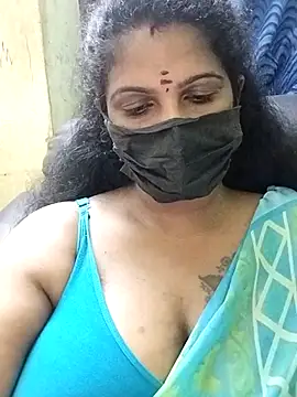 Snapshot of poojaa-rani chatting on 06/05/26, 06:13 poojaa-rani online show from 06/05/26, 06:13