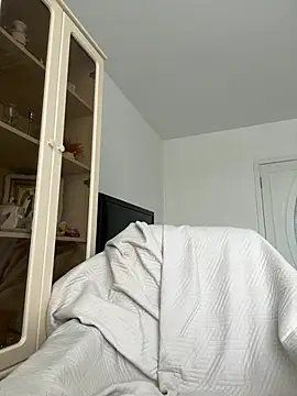 Snapshot of ANA_STA_S_ chatting on 04/22/26, 09:01 ANA STA S online show from 04/22/26, 09:01