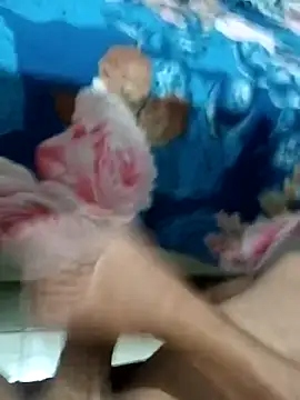 Snapshot of olyveyrah35 chatting on 11/03/25, 05:14 olyveyrah35 online show from 11/03/25, 05:14