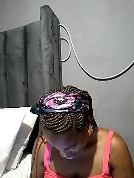 Snapshot of sexylira chatting on 10/09/25, 03:21 sexylira online show from 10/09/25, 03:21