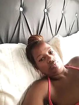 Snapshot of sexylira chatting on 11/14/25, 09:41 sexylira online show from 11/14/25, 09:41