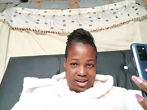 Snapshot of sexylira chatting on 04/14/26, 11:16 sexylira online show from 04/14/26, 11:16