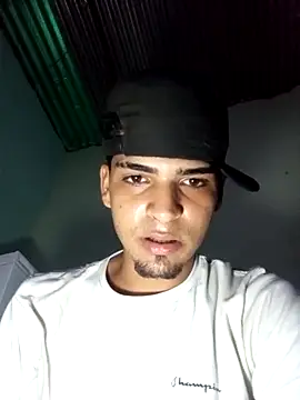 Snapshot of 317894 chatting on 11/11/25, 01:38 317894 online show from 11/11/25, 01:38