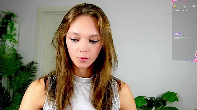 Snapshot of Sweet_Piece chatting on 10/04/25, 10:30 Sweet Piece online show from 10/04/25, 10:30