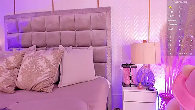 Snapshot of laurencarter1 chatting on 09/27/25, 03:11 laurencarter1 online show from 09/27/25, 03:11