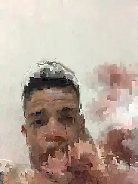 Snapshot of HenriquePhn chatting on 05/30/26, 12:08 HenriquePhn online show from 05/30/26, 12:08
