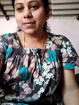 Snapshot of JENNIFERtamil chatting on 03/16/26, 07:23 JENNIFERtamil online show from 03/16/26, 07:23