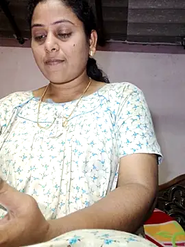 Snapshot of JENNIFERtamil chatting on 04/11/26, 07:45 JENNIFERtamil online show from 04/11/26, 07:45