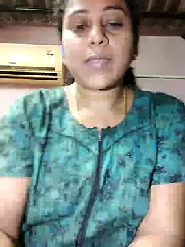 Snapshot of JENNIFERtamil chatting on 04/14/26, 07:36 JENNIFERtamil online show from 04/14/26, 07:36