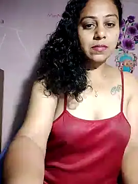 Snapshot of JENNIFERtamil chatting on 04/20/26, 07:37 JENNIFERtamil online show from 04/20/26, 07:37