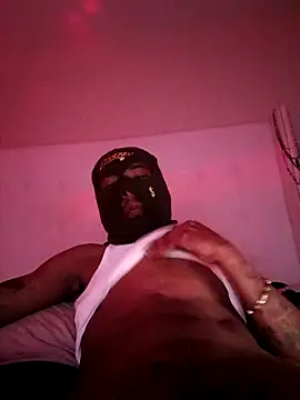 Snapshot of thegenie101 chatting on 03/08/26, 09:24 thegenie101 online show from 03/08/26, 09:24