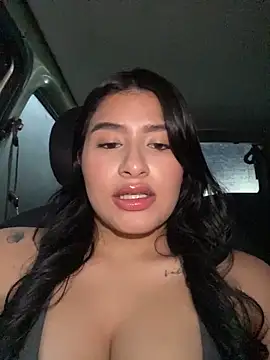 Snapshot of andrea_gomes_ chatting on 03/18/26, 11:24 andrea gomes online show from 03/18/26, 11:24