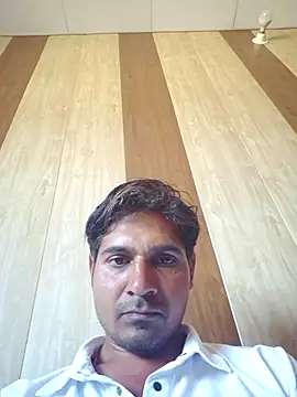 Snapshot of johnny8731 chatting on 03/23/25, 09:10 johnny8731 online show from 03/23/25, 09:10