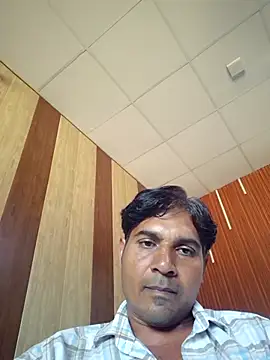 Snapshot of johnny8731 chatting on 09/20/25, 04:57 johnny8731 online show from 09/20/25, 04:57