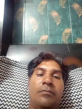 Snapshot of johnny8731 chatting on 10/19/25, 03:12 johnny8731 online show from 10/19/25, 03:12