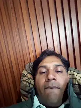 Snapshot of johnny8731 chatting on 11/23/25, 09:42 johnny8731 online show from 11/23/25, 09:42