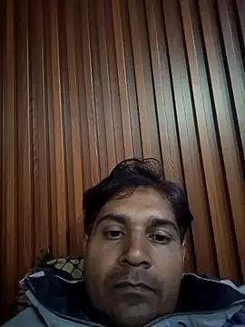 Snapshot of johnny8731 chatting on 11/27/25, 03:03 johnny8731 online show from 11/27/25, 03:03