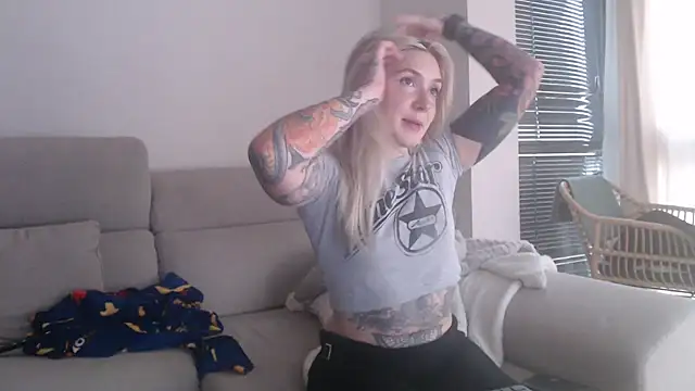 tattoobbgirl online show from 11/11/25, 04:29