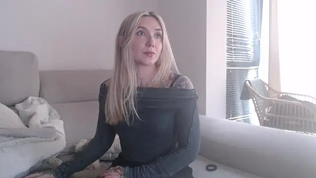 tattoobbgirl online show from 11/14/25, 02:16