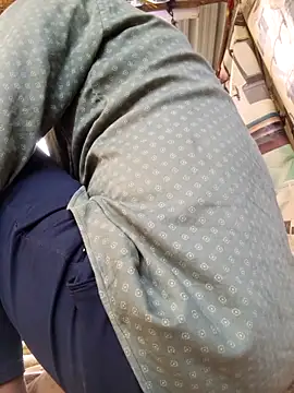 hot integer online show from 02/03/26, 03:37