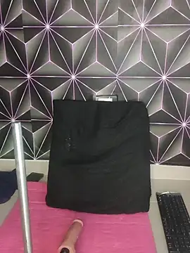 Snapshot of Megann_9 chatting on 12/17/25, 11:49 Megann 9 online show from 12/17/25, 11:49