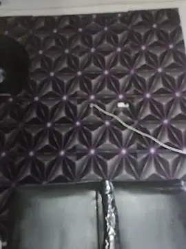 Megann 9 online show from 04/05/26, 11:18