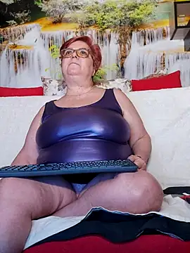 QueenPammy1 online show from 02/20/25, 03:41