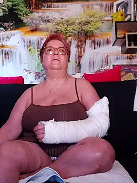 QueenPammy1 online show from 03/05/25, 07:05