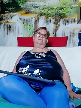 QueenPammy1 online show from 01/10/26, 05:37