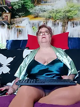 QueenPammy1 online show from 01/16/26, 07:34