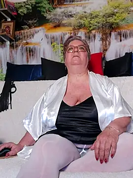 QueenPammy1 online show from 02/21/26, 07:53