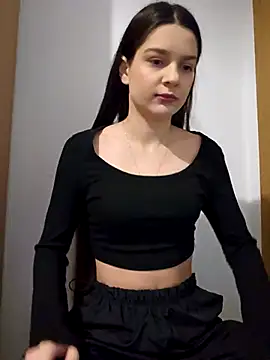 Snapshot of EvieSexy chatting on 03/22/25, 07:15 EvieSexy online show from 03/22/25, 07:15