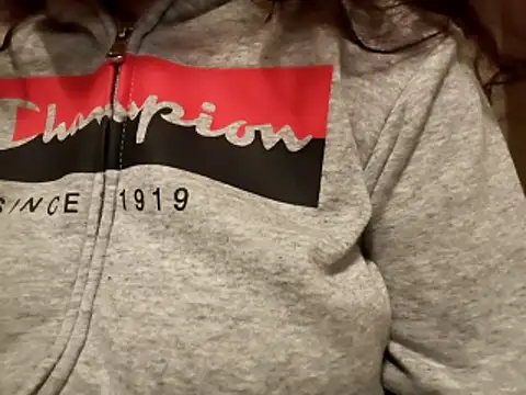 Snapshot of mimi19820 chatting on 03/30/26, 08:59 mimi19820 online show from 03/30/26, 08:59