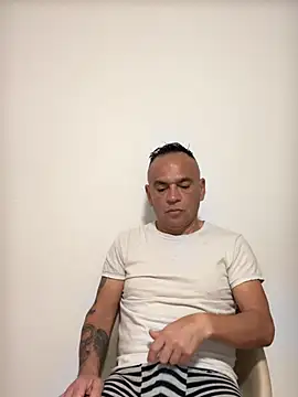 Snapshot of mateocali25 chatting on 05/23/26, 11:58 mateocali25 online show from 05/23/26, 11:58