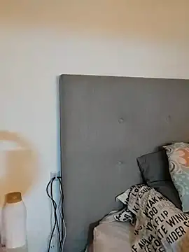 Elowyn online show from 09/10/25, 12:43