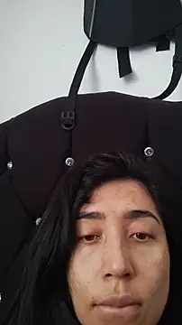 Elowyn online show from 11/18/25, 01:04