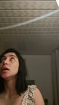 Snapshot of Elowyn chatting on 03/13/26, 01:12 Elowyn online show from 03/13/26, 01:12